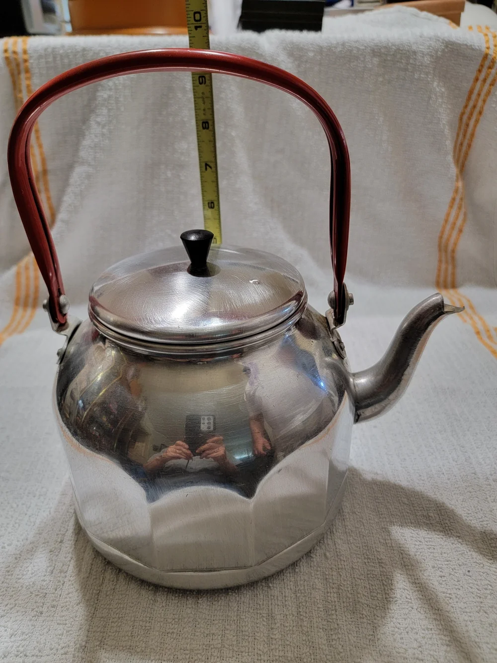 Vintage Red-Handled Aluminum Tea Kettle - Classic Home Kitchen Kettle